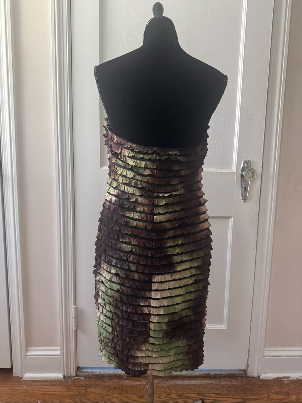 Connected Apparel Sleeveless Ruffle Dress – Women’s Size 12 – Great Condition - Picture 5 of 8